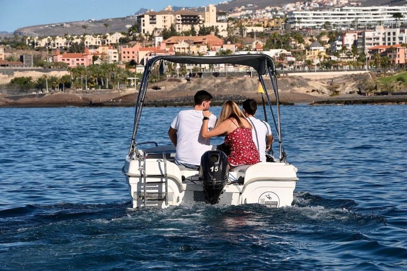 boat hire los gigantes